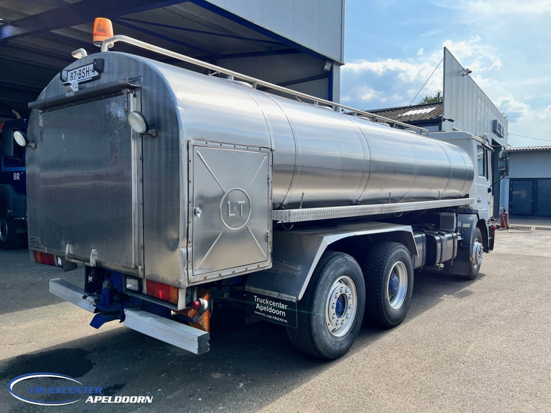 MAN 26.403 Manuel, Retarder, Reduction axle, 14250 liter - Camion citerne: photos 2 MAN 26.403 Manuel, Retarder, Reduction axle, 14250 liter - Camion citerne: photos 2
