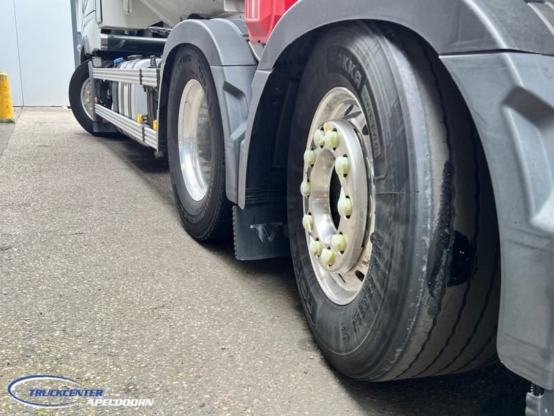 Volvo FH 540 LAG 20600 Liter ADR, 4 Comp. - Camion citerne: photos 5 Volvo FH 540 LAG 20600 Liter ADR, 4 Comp. - Camion citerne: photos 5