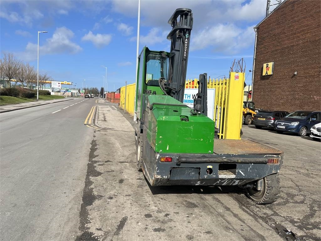 Combilift C5000SL - Chariot latéral: photos 2 Combilift C5000SL - Chariot latéral: photos 2