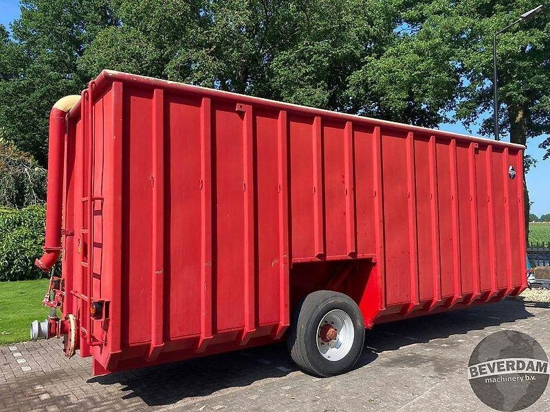 Roda 44M3 mestcontainer - Machine agricole: photos 3 Roda 44M3 mestcontainer - Machine agricole: photos 3