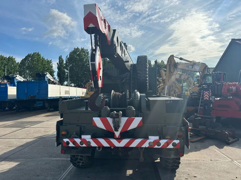 BERLIET TRK WKR 10T 6X6 6X6 RECOVERY TRUCK 8589 KM - Remorqueuse: photos 4 BERLIET TRK WKR 10T 6X6 6X6 RECOVERY TRUCK 8589 KM - Remorqueuse: photos 4
