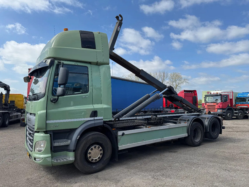DAF CF 450 6X2 EURO 6 VDL 21T HOOK LIFTING AXLE - Camion ampliroll: photos 1 DAF CF 450 6X2 EURO 6 VDL 21T HOOK LIFTING AXLE - Camion ampliroll: photos 1