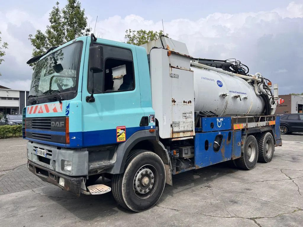 DAF CF 85.380 6X4 VACUUM CLEANER - FULL STEEL - Camion hydrocureur: photos 1 DAF CF 85.380 6X4 VACUUM CLEANER - FULL STEEL - Camion hydrocureur: photos 1