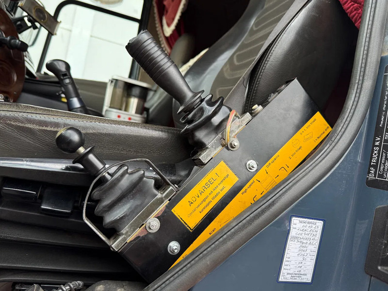 Camion - système de câble, Camion grue DAF CF 85.460 8X2 + YEAR 2016 HMF CRANE 2620-K4 + FLYJIB + WINCH + REMOTE: photos 19 Camion - système de câble, Camion grue DAF CF 85.460 8X2 + YEAR 2016 HMF CRANE 2620-K4 + FLYJIB + WINCH + REMOTE: photos 19