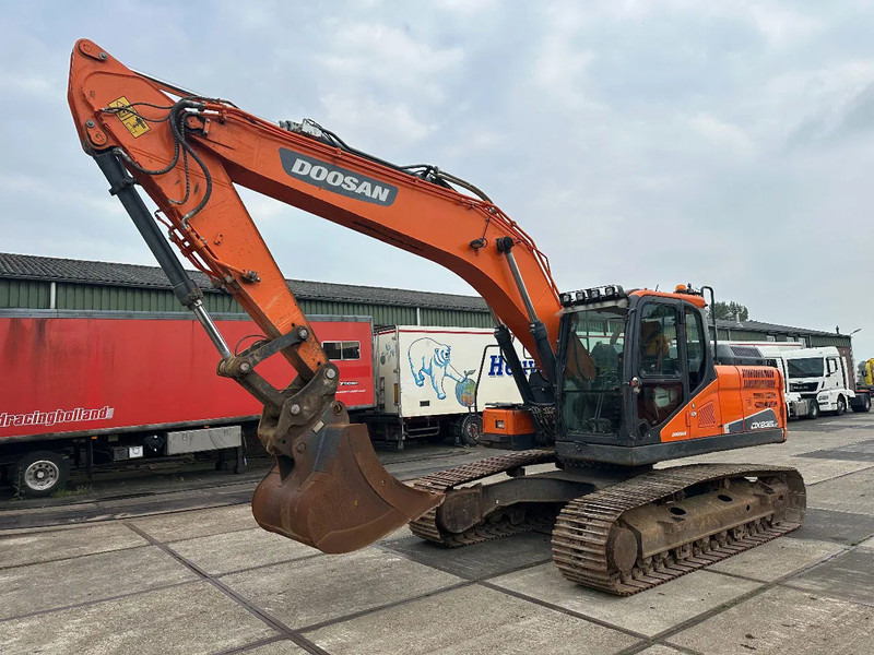 Doosan DX235LC 5 - ONLY 4226 HOURS - - Pelle sur chenille: photos 3 Doosan DX235LC 5 - ONLY 4226 HOURS - - Pelle sur chenille: photos 3