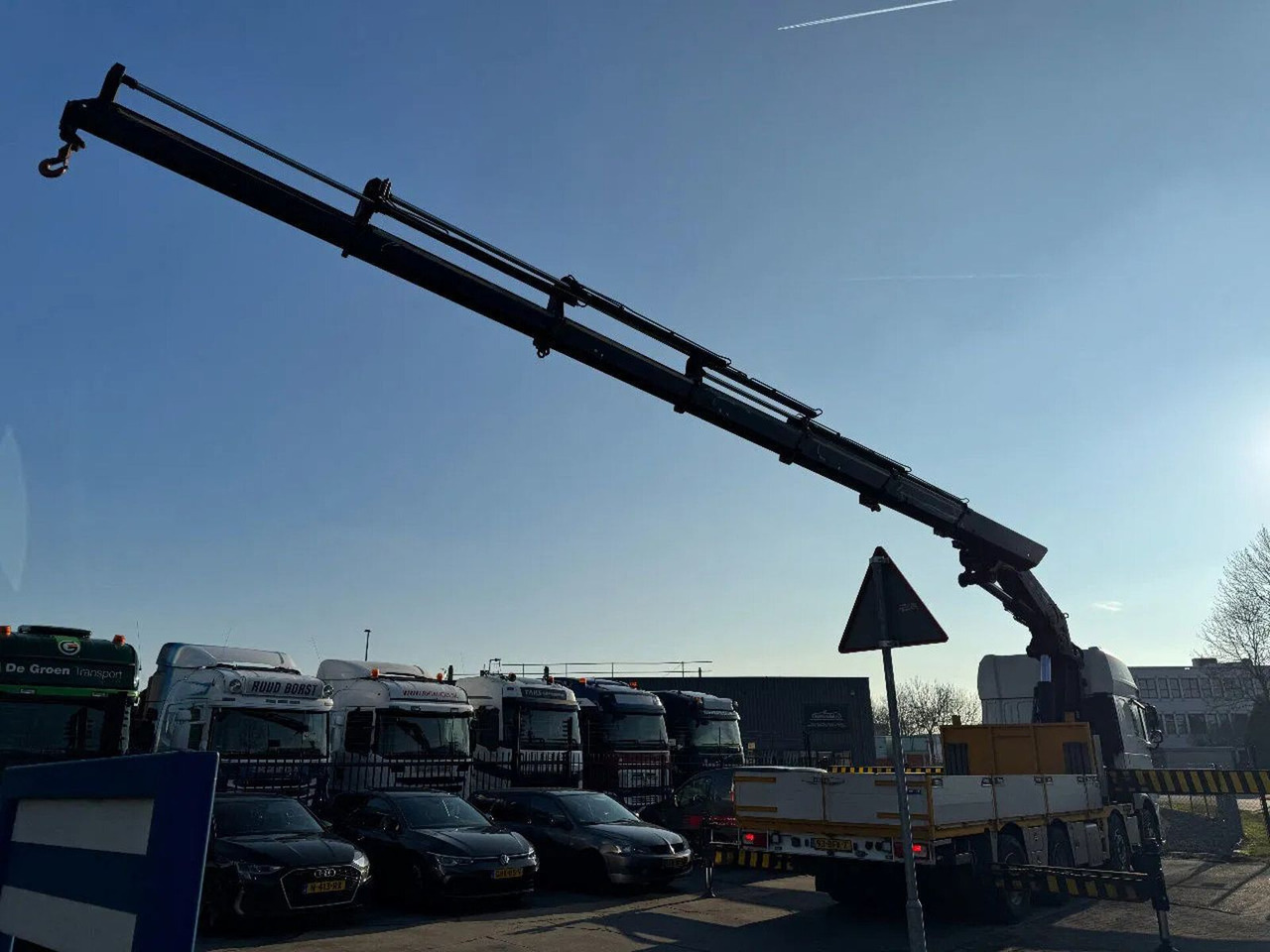 Ginaf G6 4140 CF 8X2 - EURO 6 + HIAB 855 EP-6 + REMOTE - Camion grue, Camion plateau: photos 3 Ginaf G6 4140 CF 8X2 - EURO 6 + HIAB 855 EP-6 + REMOTE - Camion grue, Camion plateau: photos 3