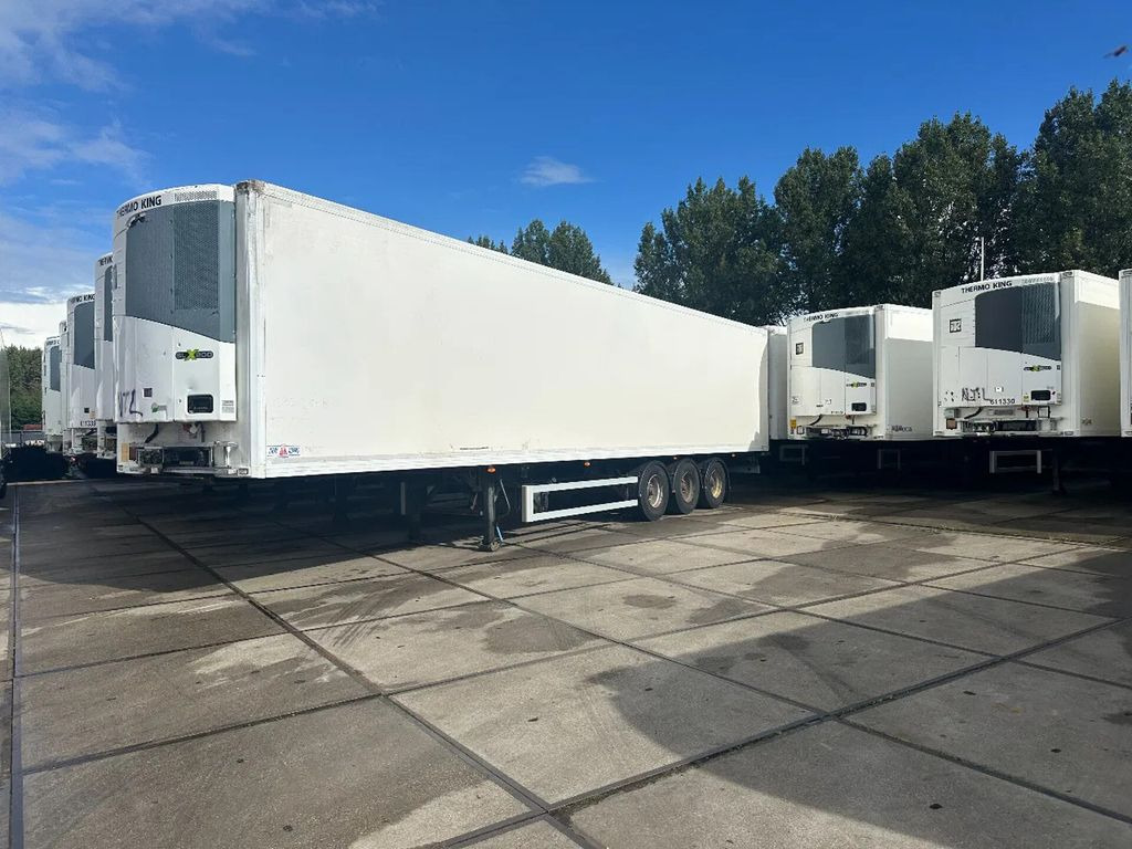 Gray & Adams 12 X THERMO KING SLX 200 -13,4X2,5X - Semi-remorque frigorifique: photos 1 Gray & Adams 12 X THERMO KING SLX 200 -13,4X2,5X - Semi-remorque frigorifique: photos 1