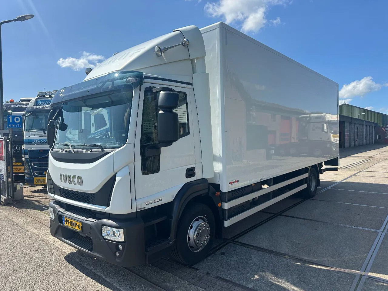 Iveco ML 150 -220, DHOLLANDIA LIFT, BOX 760X250X250 CM - Camion fourgon: photos 1 Iveco ML 150 -220, DHOLLANDIA LIFT, BOX 760X250X250 CM - Camion fourgon: photos 1