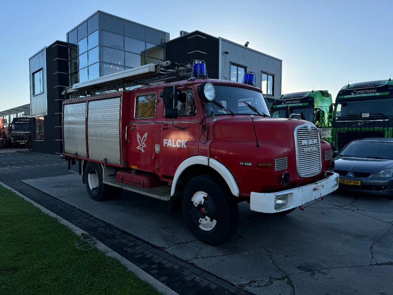 MAN 13 4X2 FIRE TRUCK - Camion de pompier: photos 3 MAN 13 4X2 FIRE TRUCK - Camion de pompier: photos 3