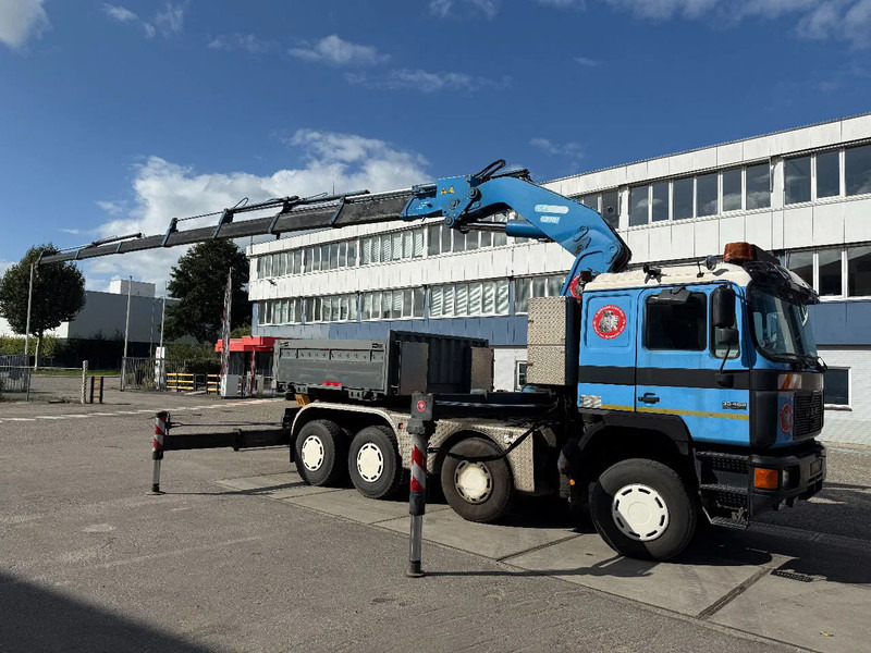 MAN 33.463 33-463 8x4 met 62 effer kraan 6x uitschuifbaar - Camion grue: photos 1 MAN 33.463 33-463 8x4 met 62 effer kraan 6x uitschuifbaar - Camion grue: photos 1