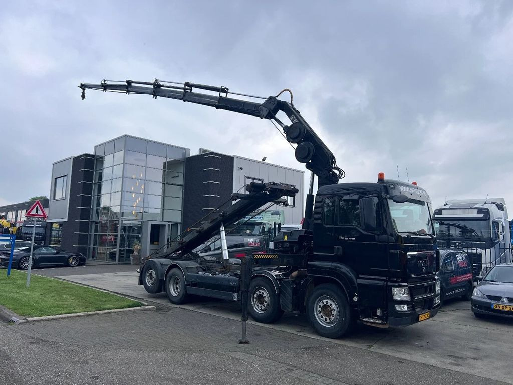 MAN TGS 35.440 8X2-4 + HIAB 220C-5 REMOTE + CABLE LI - Camion ampliroll: photos 4 MAN TGS 35.440 8X2-4 + HIAB 220C-5 REMOTE + CABLE LI - Camion ampliroll: photos 4