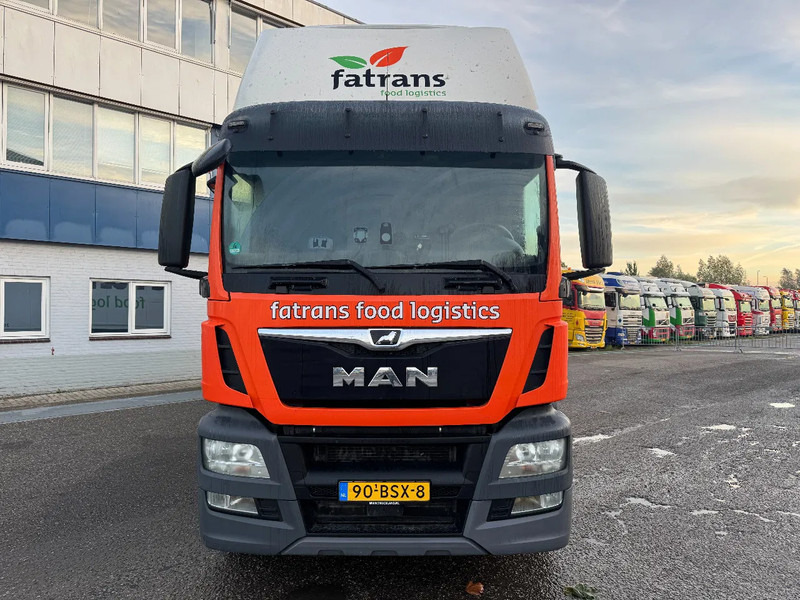MAN TGS 6X2 STEERING AXLE THERMO KING T 1000R TÜV MOT TILL 05-26 - Camion frigorifique: photos 2 MAN TGS 6X2 STEERING AXLE THERMO KING T 1000R TÜV MOT TILL 05-26 - Camion frigorifique: photos 2