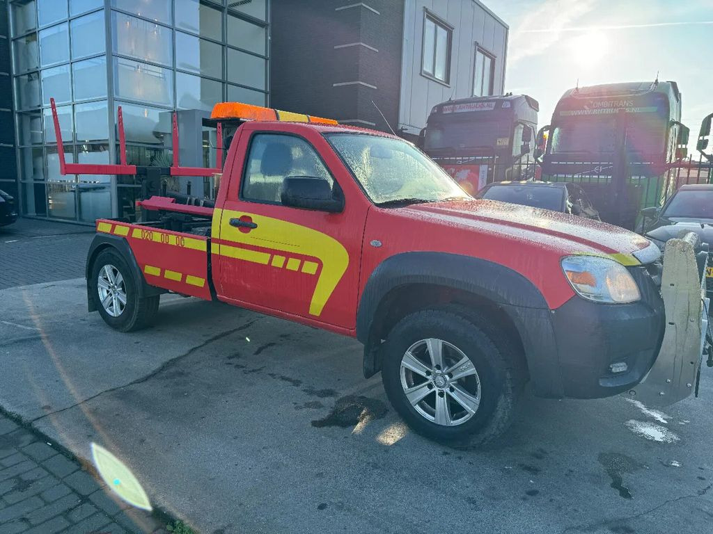 Mazda BT-50 4X4 + TOW TRUCK + DOUBLE WINCH + REMOTE - Remorqueuse: photos 3 Mazda BT-50 4X4 + TOW TRUCK + DOUBLE WINCH + REMOTE - Remorqueuse: photos 3