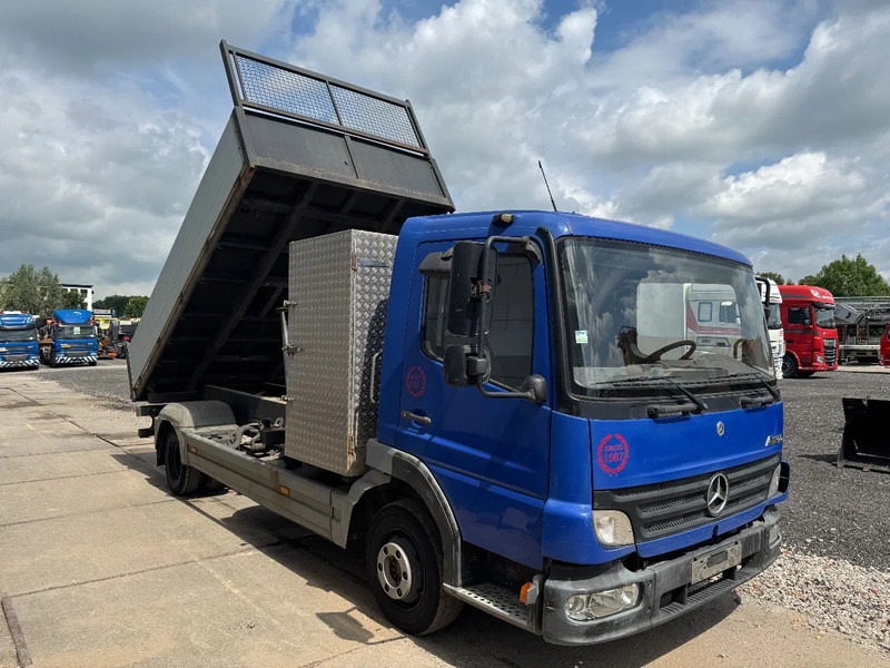 Mercedes-Benz Atego 815 4X2 3 WAY KIPPER FULL STEEL MANUAL GEAR - Camion benne: photos 2 Mercedes-Benz Atego 815 4X2 3 WAY KIPPER FULL STEEL MANUAL GEAR - Camion benne: photos 2