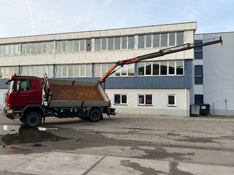 Scania G370 4X4 EURO 6 + 3-SIDE TIPPER + PALFINGER PK9002 + REMOTE - Camion grue: photos 3 Scania G370 4X4 EURO 6 + 3-SIDE TIPPER + PALFINGER PK9002 + REMOTE - Camion grue: photos 3