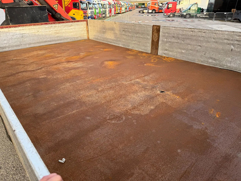 Camion grue Scania G370 4X4 EURO 6 + 3-SIDE TIPPER + PALFINGER PK9002 + REMOTE: photos 18 Camion grue Scania G370 4X4 EURO 6 + 3-SIDE TIPPER + PALFINGER PK9002 + REMOTE: photos 18