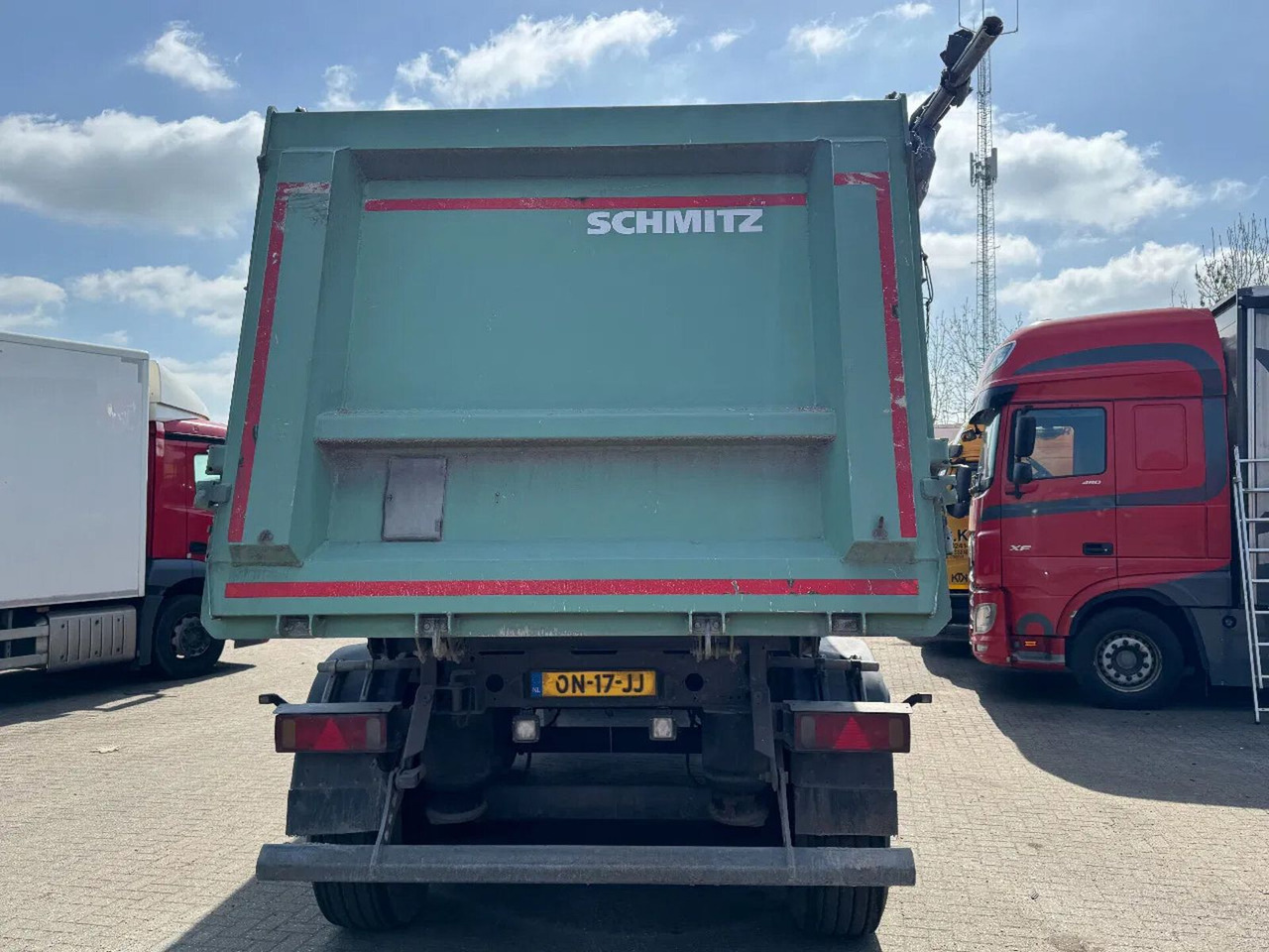 Schmitz Cargobull SGF*3 LIFTING AXLE - Semi-remorque benne: photos 3 Schmitz Cargobull SGF*3 LIFTING AXLE - Semi-remorque benne: photos 3