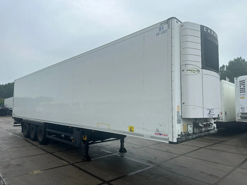 Schmitz Cargobull Schmitz Cargobull PRICES FROM €6950 TO €8950,- 40 X CARRIER 1850 MT D/E SAF AXELS - Semi-remorque frigorifique: photos 2 Schmitz Cargobull Schmitz Cargobull PRICES FROM €6950 TO €8950,- 40 X CARRIER 1850 MT D/E SAF AXELS - Semi-remorque frigorifique: photos 2