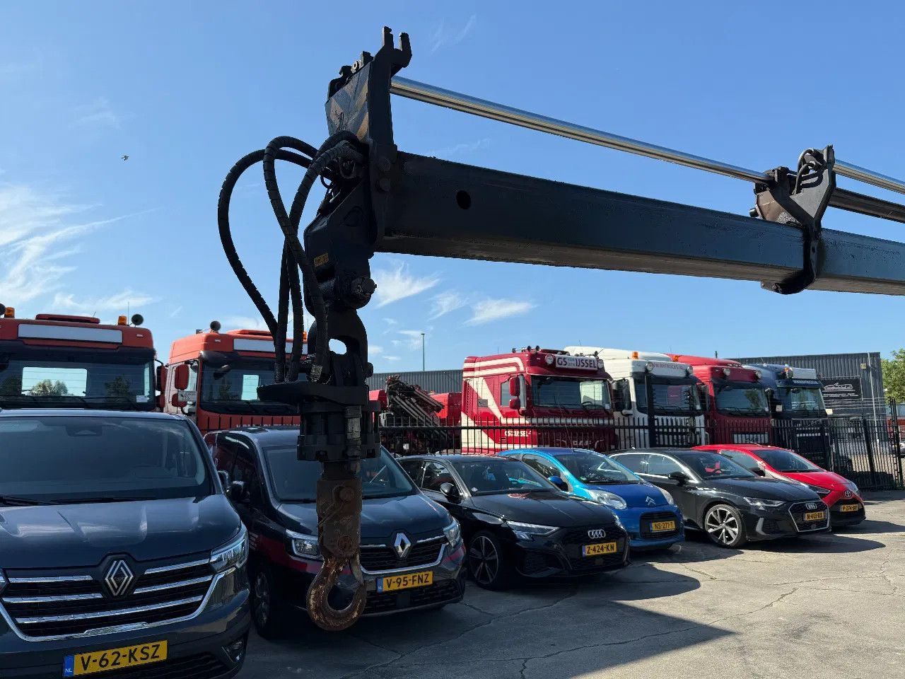 DAF CF 440 6X2 EURO 6 + HMF 3220-K5 REMOTE 5E & 6E F - Tracteur routier: photos 5 DAF CF 440 6X2 EURO 6 + HMF 3220-K5 REMOTE 5E & 6E F - Tracteur routier: photos 5
