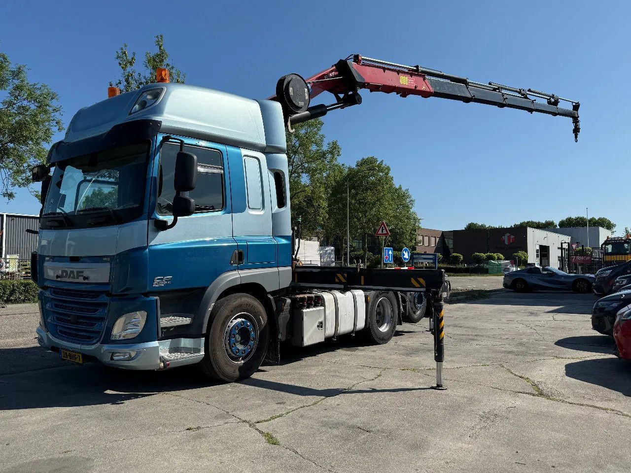 DAF CF 440 6X2 EURO 6 + HMF 3220-K5 REMOTE 5E & 6E F - Tracteur routier: photos 1 DAF CF 440 6X2 EURO 6 + HMF 3220-K5 REMOTE 5E & 6E F - Tracteur routier: photos 1