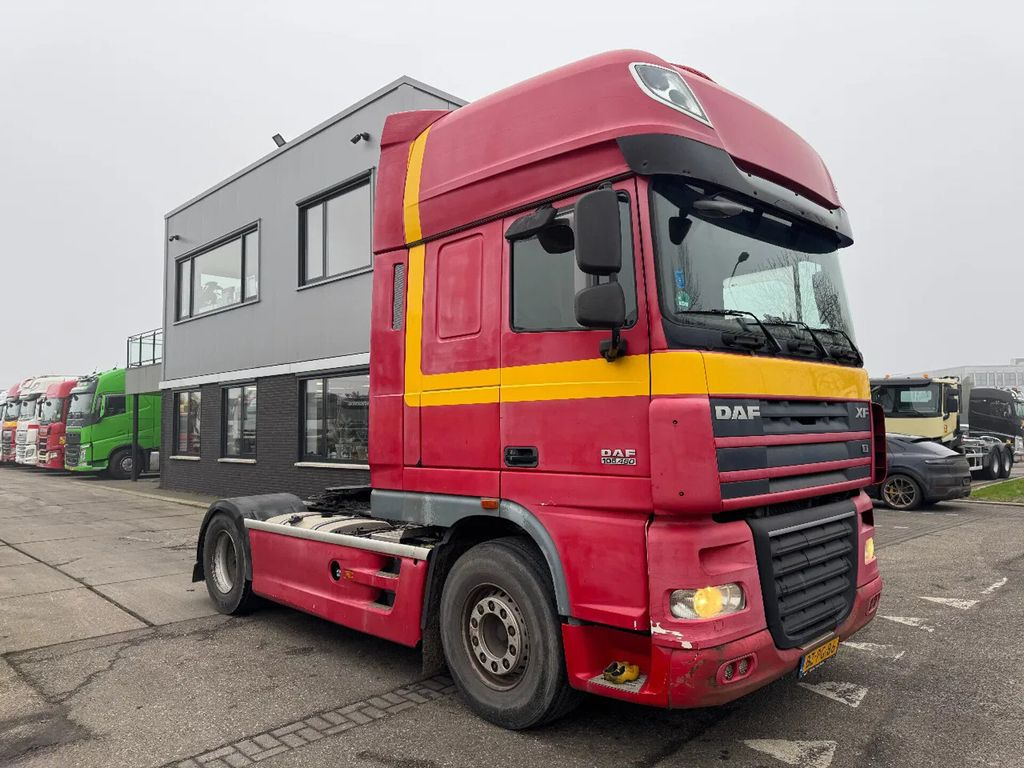 DAF XF 105.460 4X2 - EURO 5 + FULL SPOILER + NL TRUC - Tracteur routier: photos 3 DAF XF 105.460 4X2 - EURO 5 + FULL SPOILER + NL TRUC - Tracteur routier: photos 3