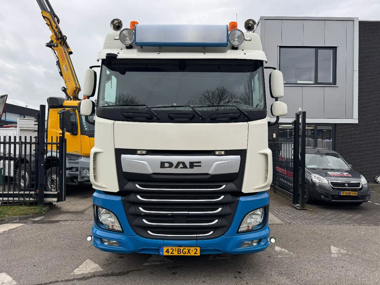 DAF XF 440 4X2 EURO 6 SPACE CAB FRIDGE AIRCO - Tracteur routier: photos 2 DAF XF 440 4X2 EURO 6 SPACE CAB FRIDGE AIRCO - Tracteur routier: photos 2