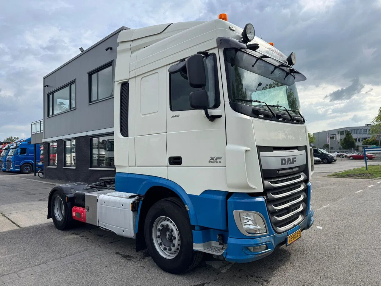 DAF XF 440 4X2 EURO 6 SPOILERS HOLLAND TRUCK - Tracteur routier: photos 3 DAF XF 440 4X2 EURO 6 SPOILERS HOLLAND TRUCK - Tracteur routier: photos 3