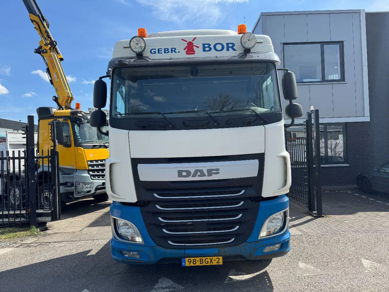 DAF XF 440 4X2 EURO 6 SPOILERS HOLLAND TRUCK - Tracteur routier: photos 2 DAF XF 440 4X2 EURO 6 SPOILERS HOLLAND TRUCK - Tracteur routier: photos 2