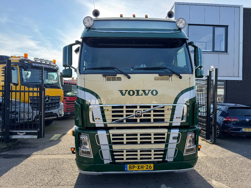 Volvo FH 16.550 4X2 - EURO 3 + FULL SPOILER + MANUAL GEAR - Tracteur routier: photos 2 Volvo FH 16.550 4X2 - EURO 3 + FULL SPOILER + MANUAL GEAR - Tracteur routier: photos 2