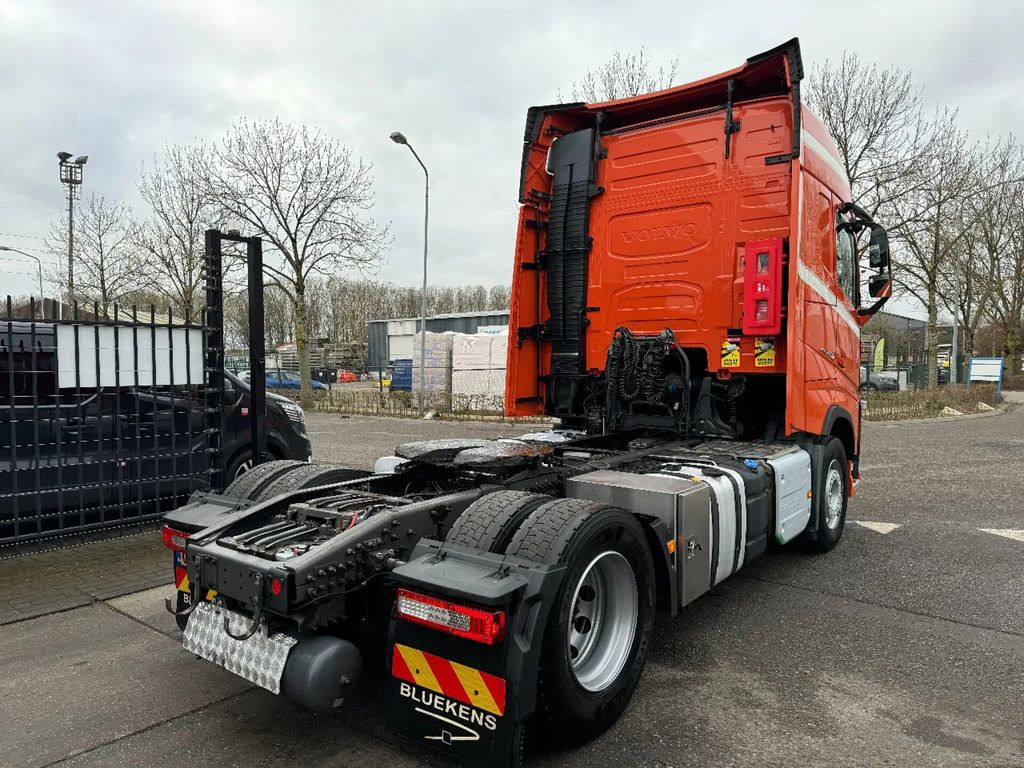 Volvo FH 460 4X2 EURO 6 PARK COOL TÜV TILL 10-2025 - Tracteur routier: photos 5 Volvo FH 460 4X2 EURO 6 PARK COOL TÜV TILL 10-2025 - Tracteur routier: photos 5