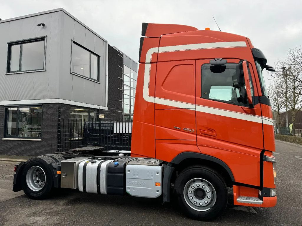 Volvo FH 460 4X2 EURO 6 PARK COOL TÜV TILL 10-2025 - Tracteur routier: photos 4 Volvo FH 460 4X2 EURO 6 PARK COOL TÜV TILL 10-2025 - Tracteur routier: photos 4
