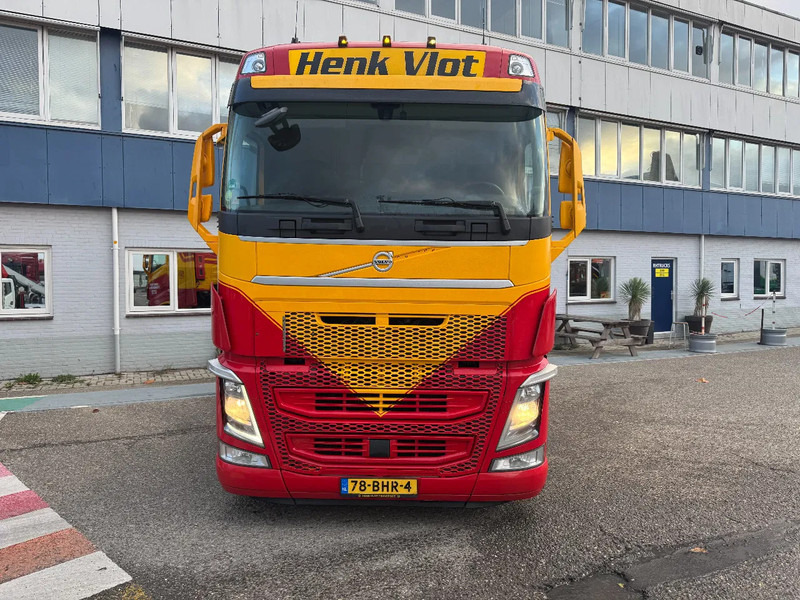 Volvo FH 460 4X2 EURO 6 SKIRTS VEB I PARK COOL TÜV 03-26 - Tracteur routier: photos 2 Volvo FH 460 4X2 EURO 6 SKIRTS VEB I PARK COOL TÜV 03-26 - Tracteur routier: photos 2