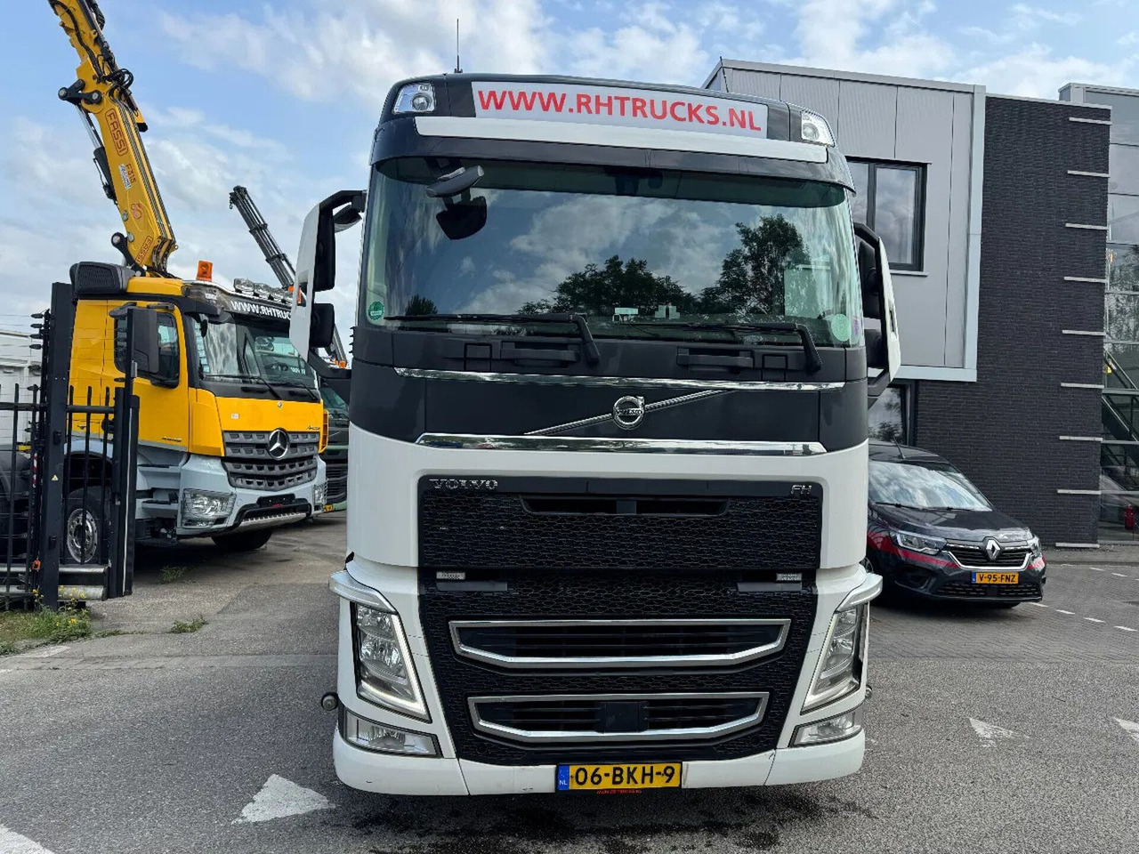 Volvo FH 460 6X2 - EURO 6 + KIPPER HYDR. + LIFTING AXL - Tracteur routier: photos 2 Volvo FH 460 6X2 - EURO 6 + KIPPER HYDR. + LIFTING AXL - Tracteur routier: photos 2
