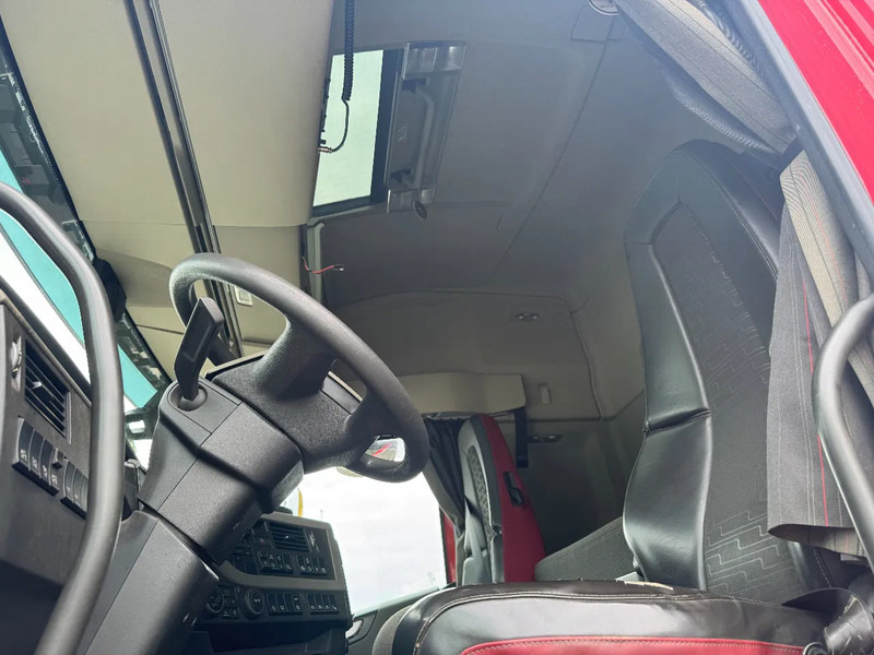 Tracteur routier Volvo FH 460 6X2 EURO 6 ONLY 252.195 KM TÜV 07-2026: photos 9