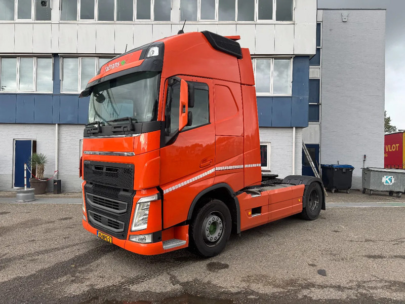 Volvo FH 500 4X2 EURO 6 SKIRTS STANDKLIMA - Tracteur routier: photos 1 Volvo FH 500 4X2 EURO 6 SKIRTS STANDKLIMA - Tracteur routier: photos 1