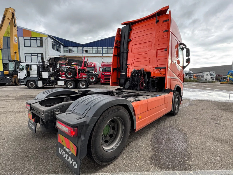 Volvo FH 500 4X2 EURO 6 SKIRTS STANDKLIMA - Tracteur routier: photos 4 Volvo FH 500 4X2 EURO 6 SKIRTS STANDKLIMA - Tracteur routier: photos 4