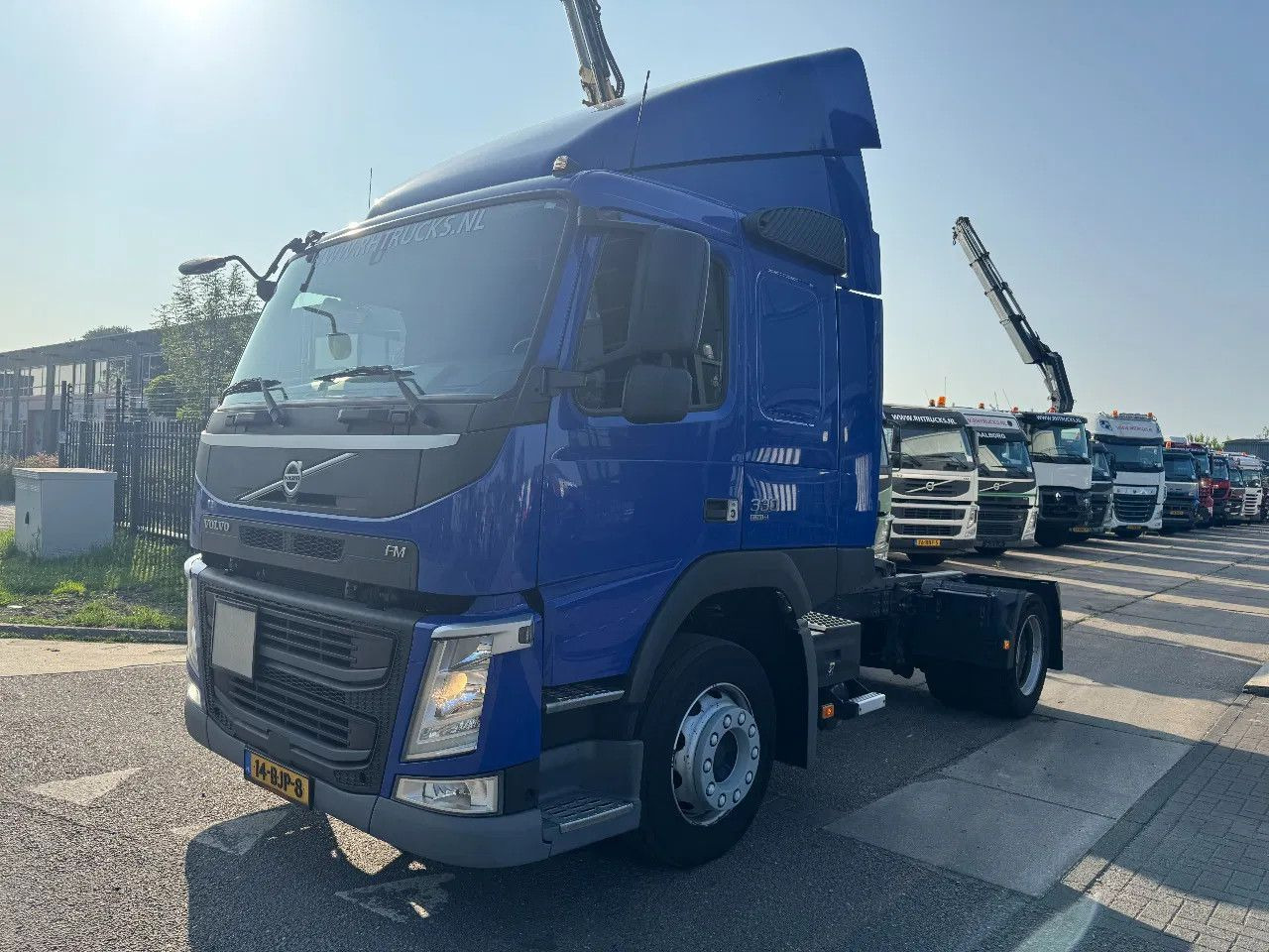 Volvo FM 330 4X2 - EURO 6 + TÜV 06-2026 - Tracteur routier: photos 1 Volvo FM 330 4X2 - EURO 6 + TÜV 06-2026 - Tracteur routier: photos 1