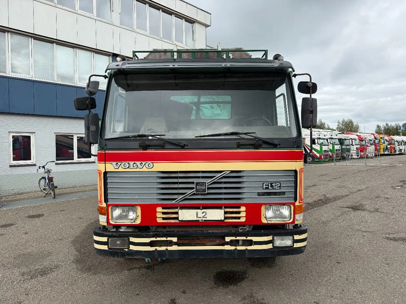 Volvo FL 12.420 6X2 MANUAL GEAR / FULL STEEL SUSP. / 10 TYRES / HUB REDUCT. + CABLELIFT TIPPER + CONTAINER FLATBED - Camion - système de câble: photos 2 Volvo FL 12.420 6X2 MANUAL GEAR / FULL STEEL SUSP. / 10 TYRES / HUB REDUCT. + CABLELIFT TIPPER + CONTAINER FLATBED - Camion - système de câble: photos 2