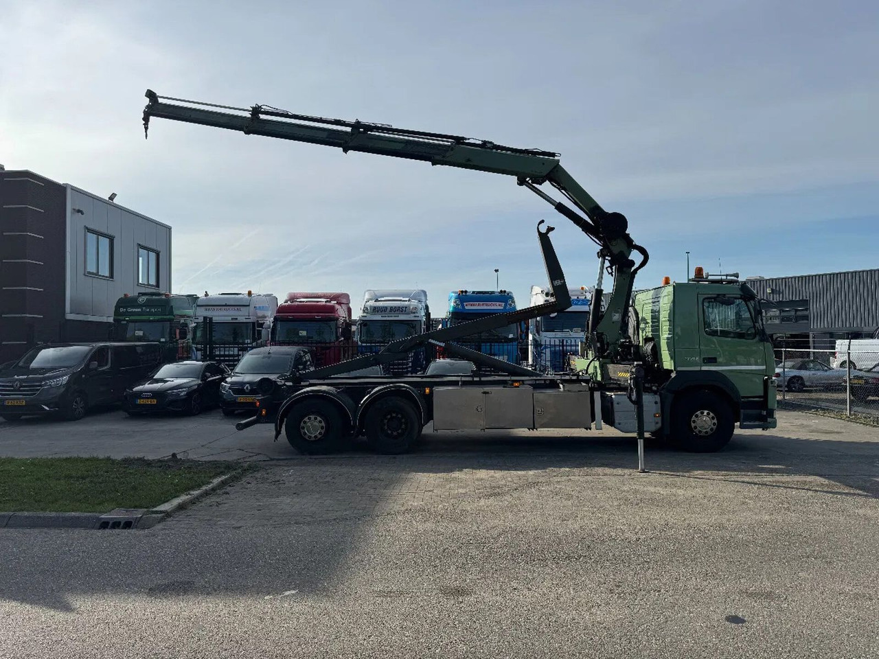 Volvo FM 370 6X2 VDL 21T + HIAB 211 + REMOTE CONTROL - Camion ampliroll, Camion grue: photos 5 Volvo FM 370 6X2 VDL 21T + HIAB 211 + REMOTE CONTROL - Camion ampliroll, Camion grue: photos 5