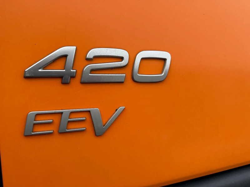 Camion grue Volvo FM 420 8X2 EEV + HMF 2420-K3 + REMOTE + 5E & 6E FUNCTIE: photos 17