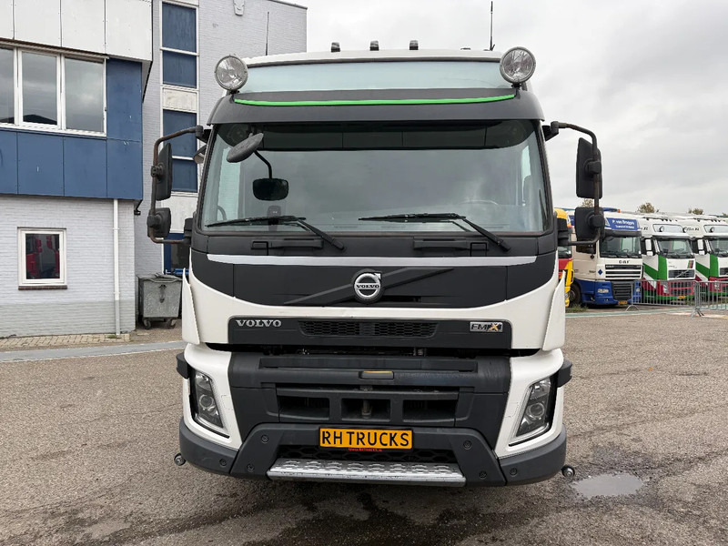 Volvo FMX 500 8x4 HOOKLIFT HIAB XR22SL61, LAST AXLE STEERING - Camion ampliroll: photos 2 Volvo FMX 500 8x4 HOOKLIFT HIAB XR22SL61, LAST AXLE STEERING - Camion ampliroll: photos 2
