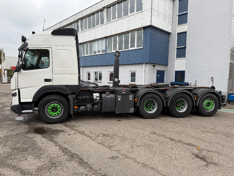 Volvo FMX 500 8x4 HOOKLIFT HIAB XR22SL61, LAST AXLE STEERING - Camion ampliroll: photos 4 Volvo FMX 500 8x4 HOOKLIFT HIAB XR22SL61, LAST AXLE STEERING - Camion ampliroll: photos 4
