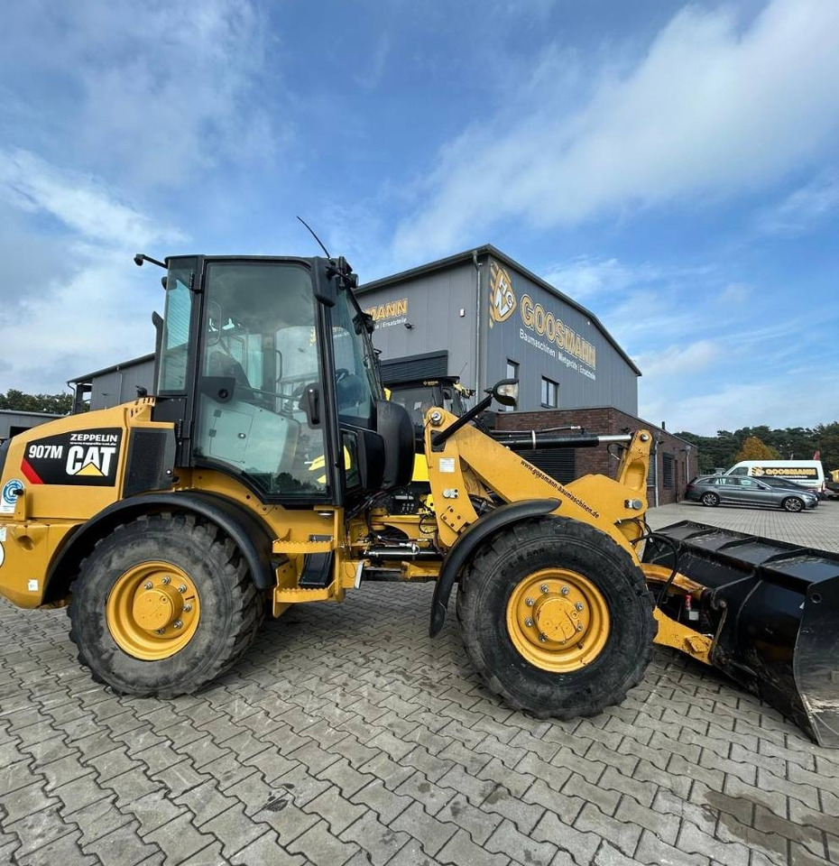 CAT 907 M  - Chargeuse sur pneus: photos 1 CAT 907 M  - Chargeuse sur pneus: photos 1