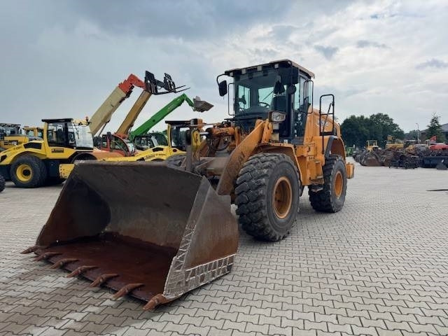 Hyundai HL 955 A - Chargeuse sur pneus: photos 2 Hyundai HL 955 A - Chargeuse sur pneus: photos 2