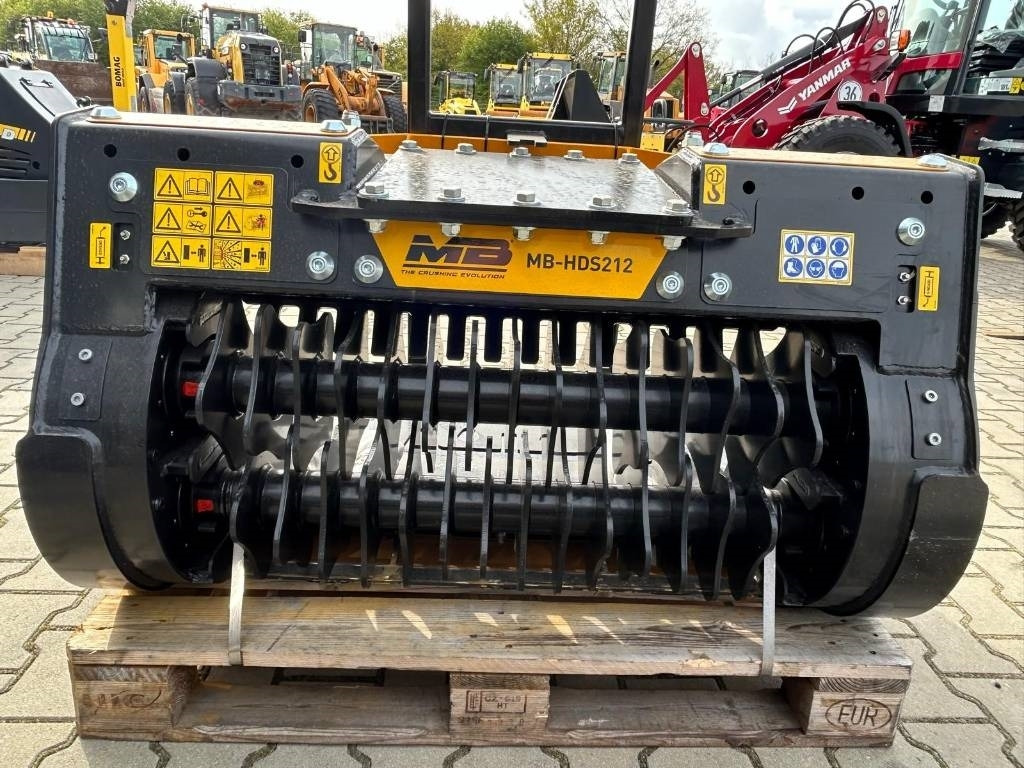 MB Crusher HDS 212 - Godet pour pelle: photos 4 MB Crusher HDS 212 - Godet pour pelle: photos 4