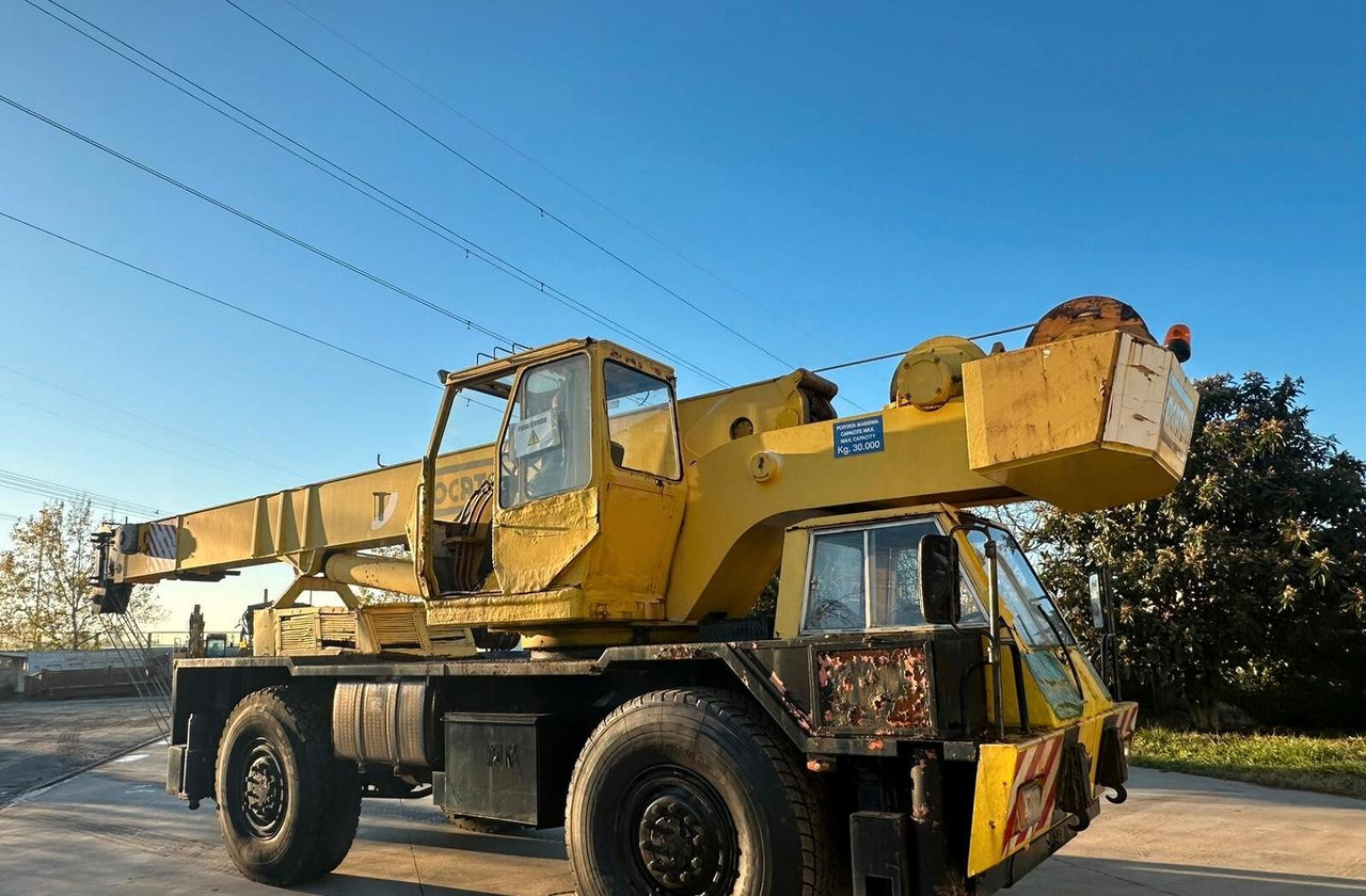 Autogru Locatelli 30 ton - Grue: photos 3 Autogru Locatelli 30 ton - Grue: photos 3
