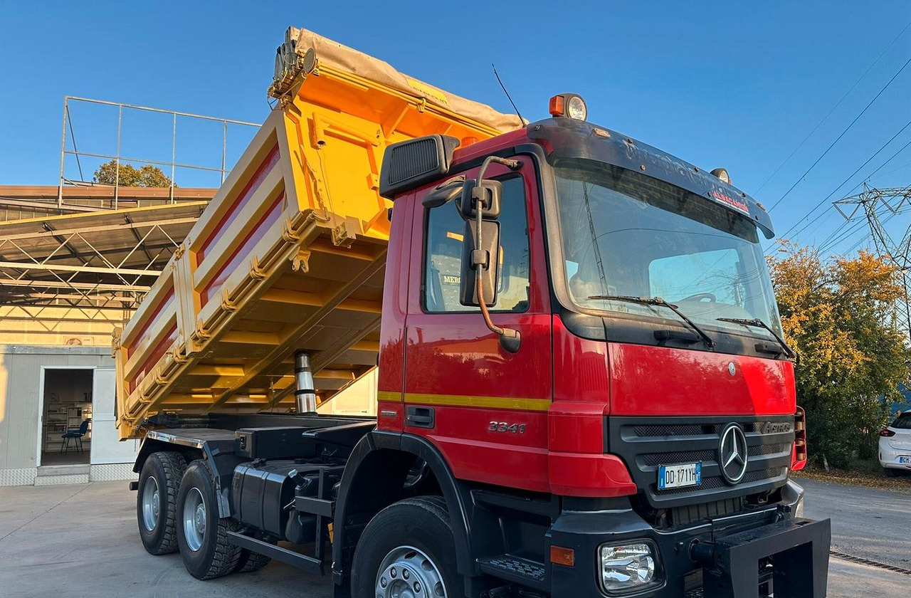 Camion benne Mercedes 3 assi ribaltabile euro 5: photos 6 Camion benne Mercedes 3 assi ribaltabile euro 5: photos 6