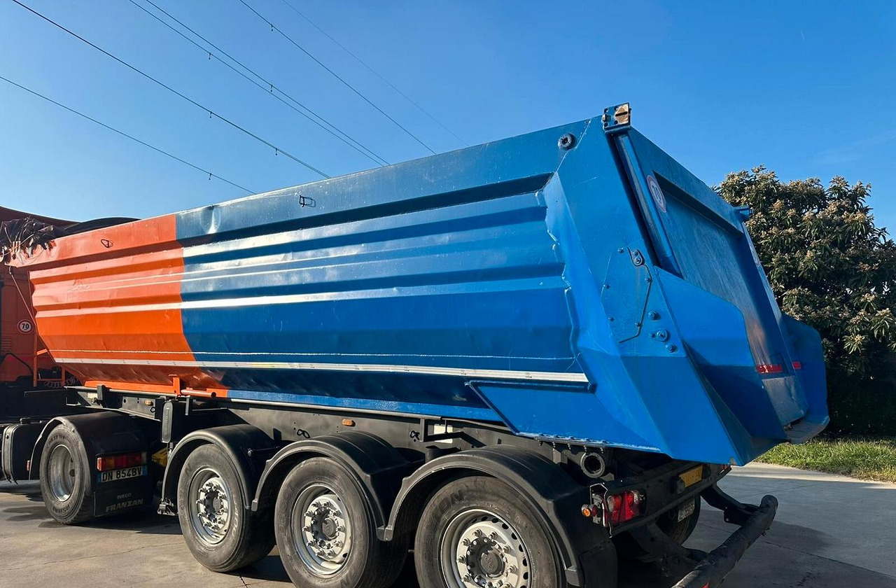 Semirimorchio ribaltabile Adige - Semi-remorque benne: photos 3 Semirimorchio ribaltabile Adige - Semi-remorque benne: photos 3