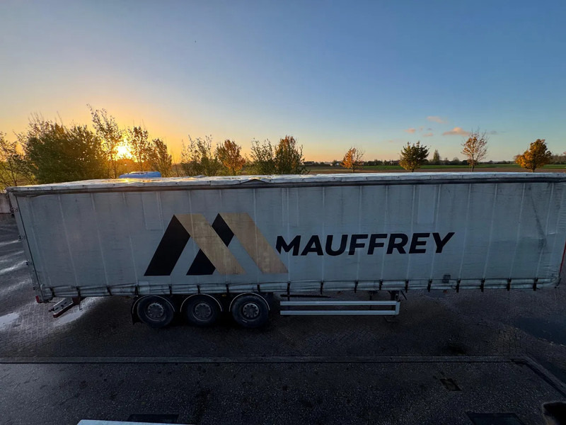 Fruehauf DISC - Semi-remorque rideaux coulissants: photos 4 Fruehauf DISC - Semi-remorque rideaux coulissants: photos 4