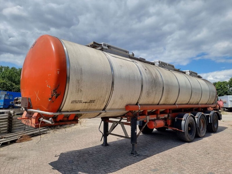 LAG Chemical - INOX - RVS - 30 m3 - 3 Comp. - Semi-remorque citerne: photos 2 LAG Chemical - INOX - RVS - 30 m3 - 3 Comp. - Semi-remorque citerne: photos 2